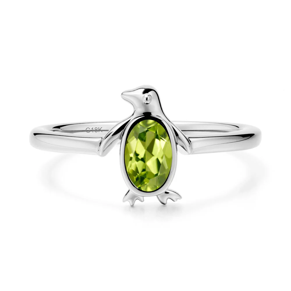 Simple Bezel Setting Oval Peridot Ring - Image 6
