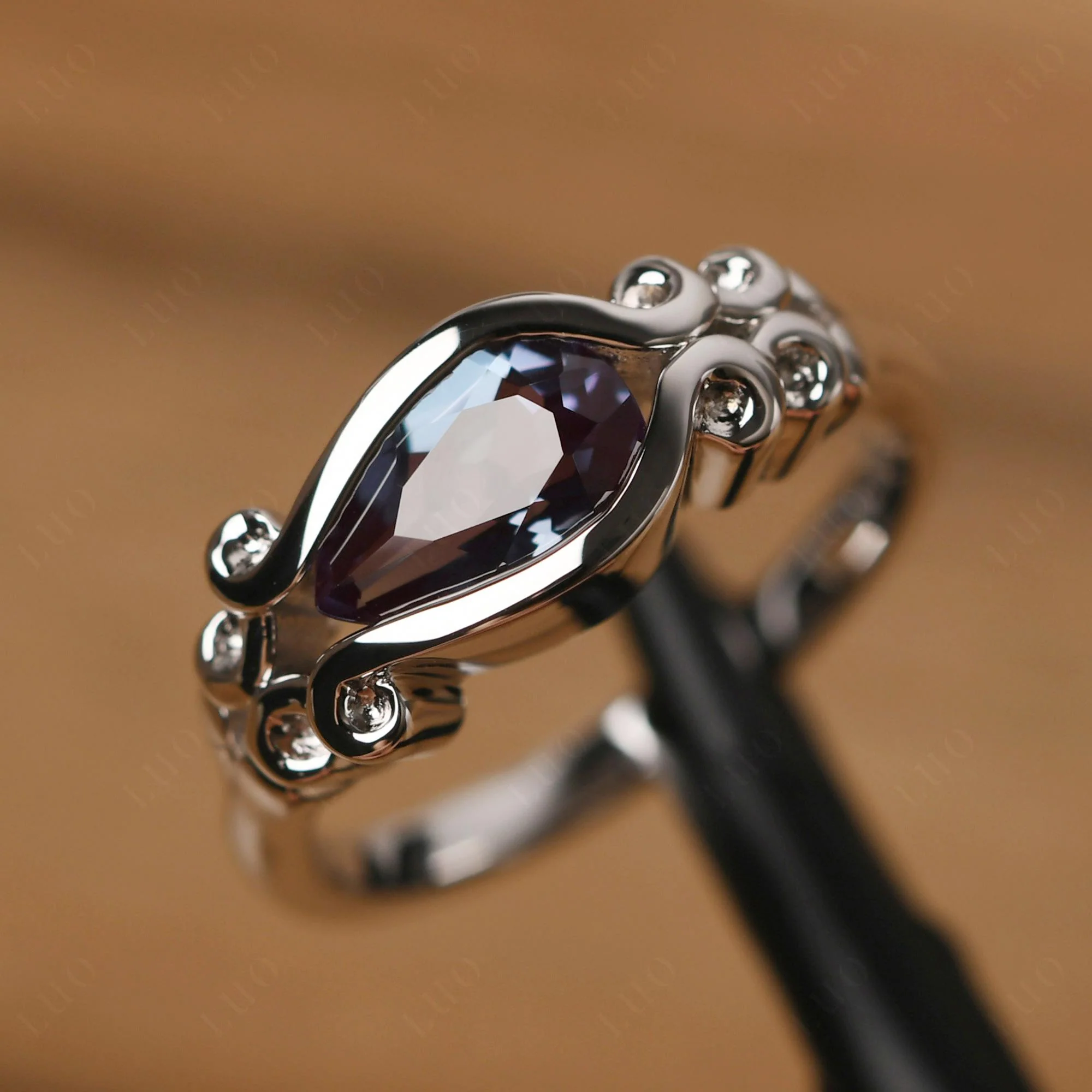 Pear Shaped Alexandrite Scroll Ring - Image 11