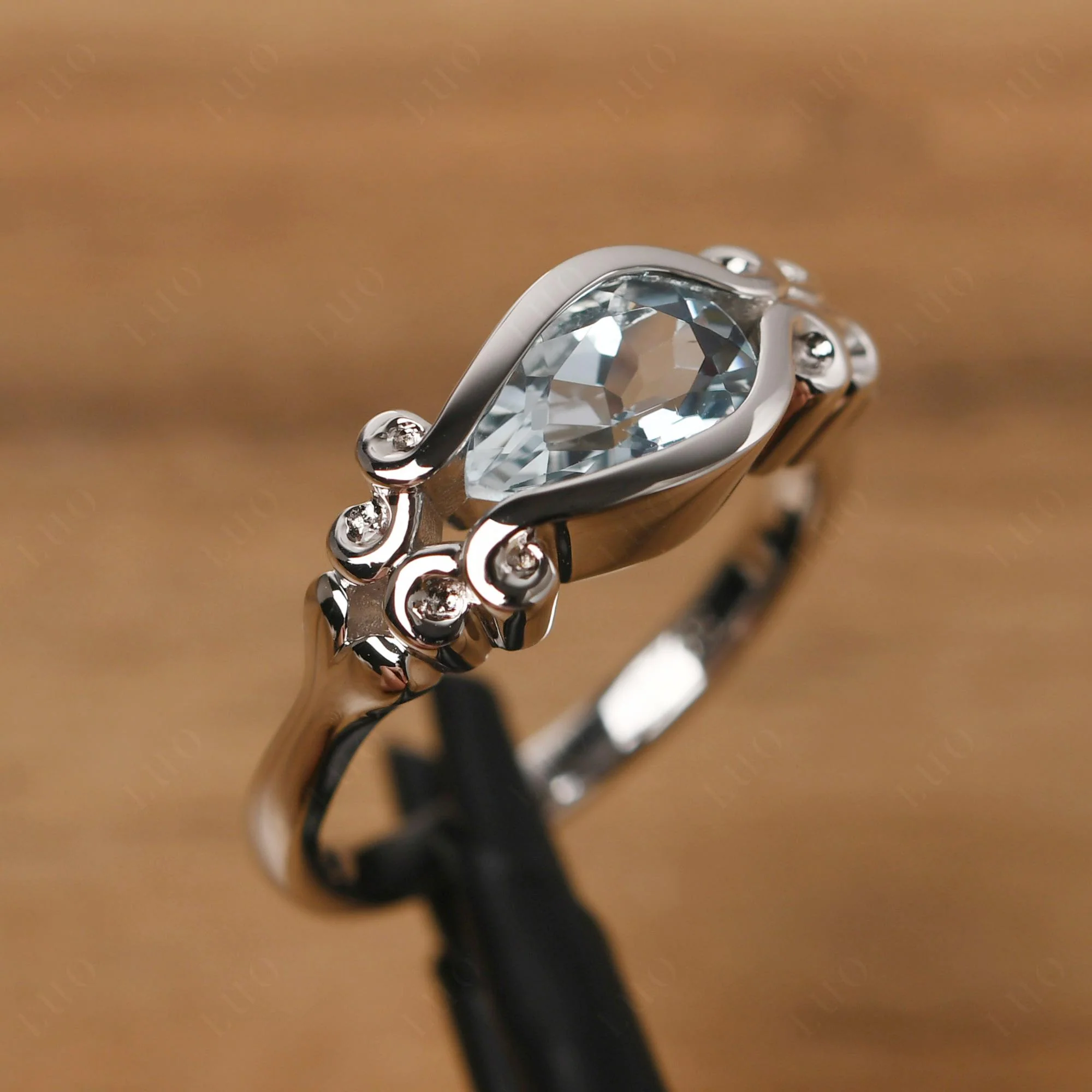Pear Shaped Aquamarine Scroll Ring - Image 12