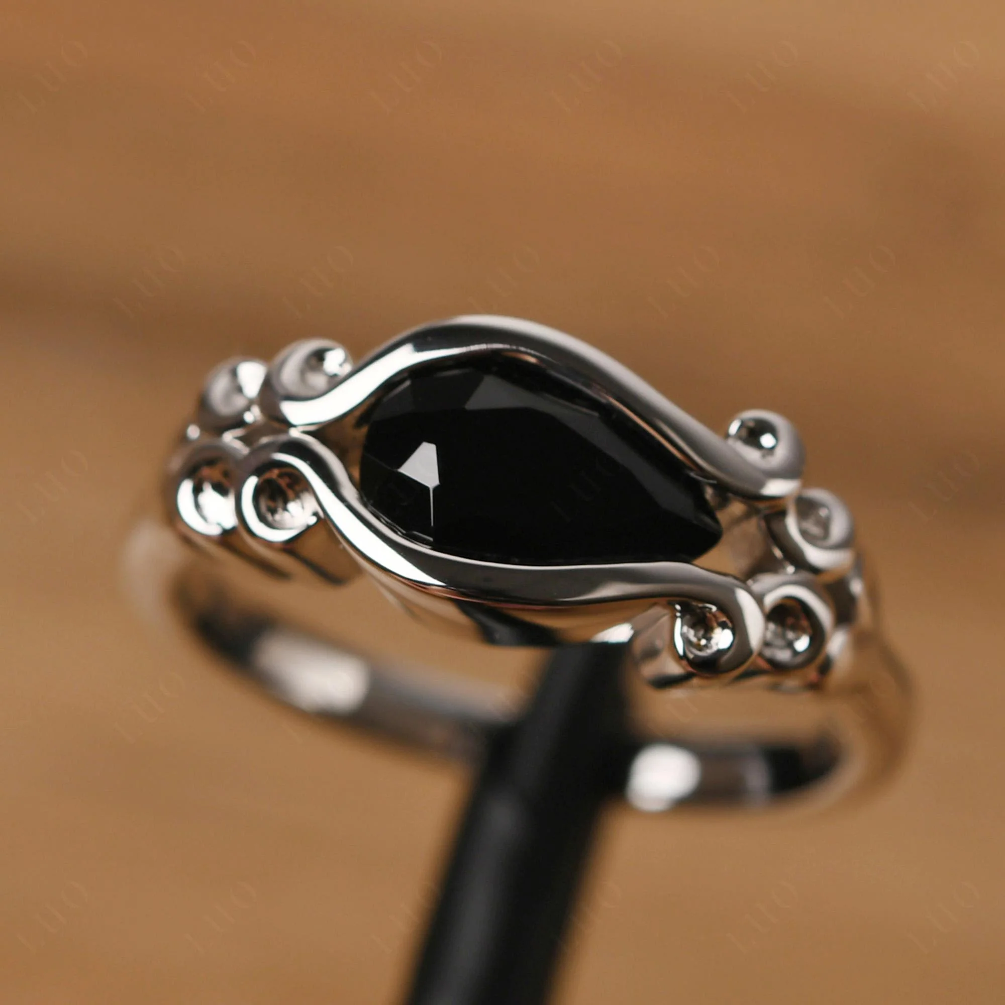Black Spinel Scrollwork Ring - Image 10