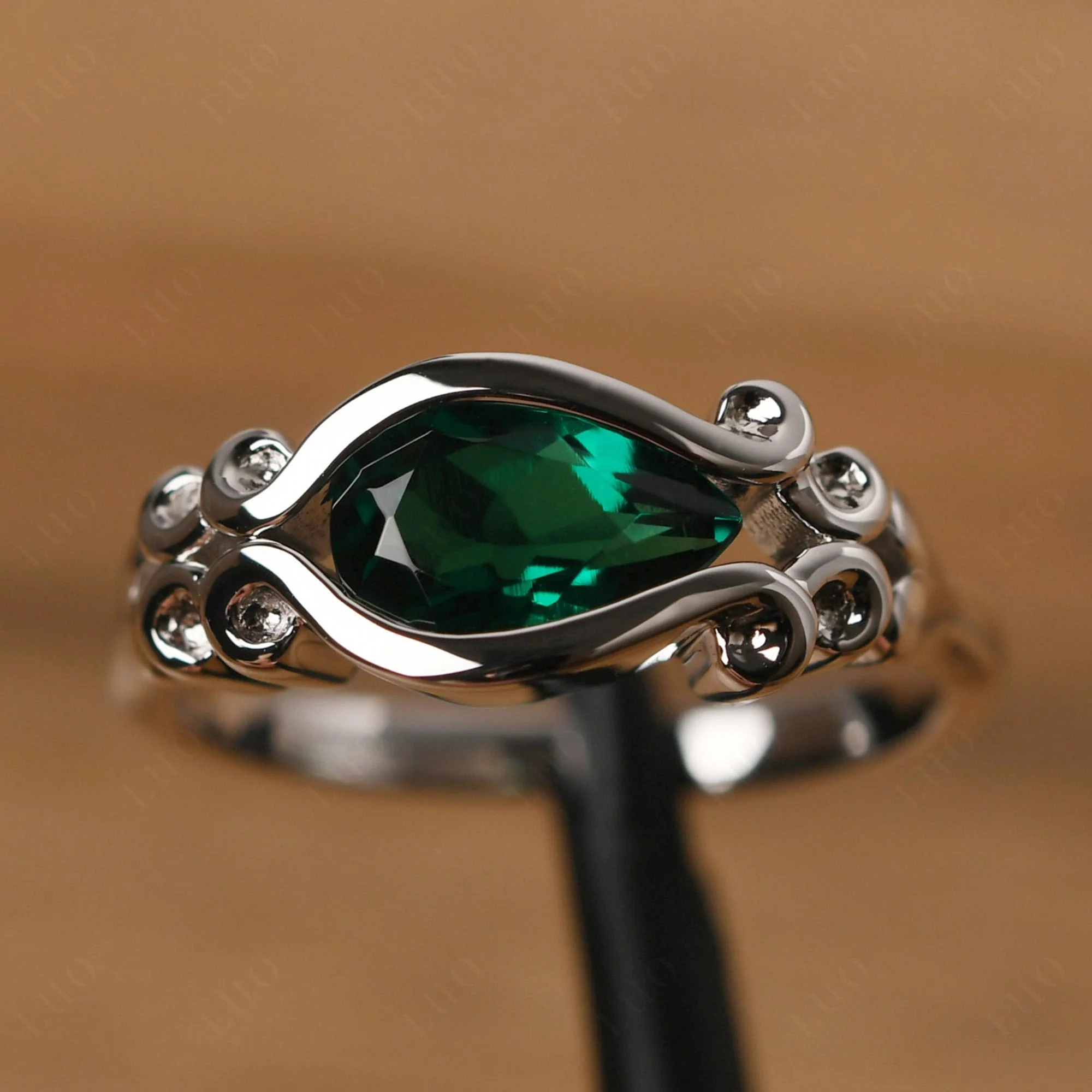 Emerald Scrollwork Ring - Image 11