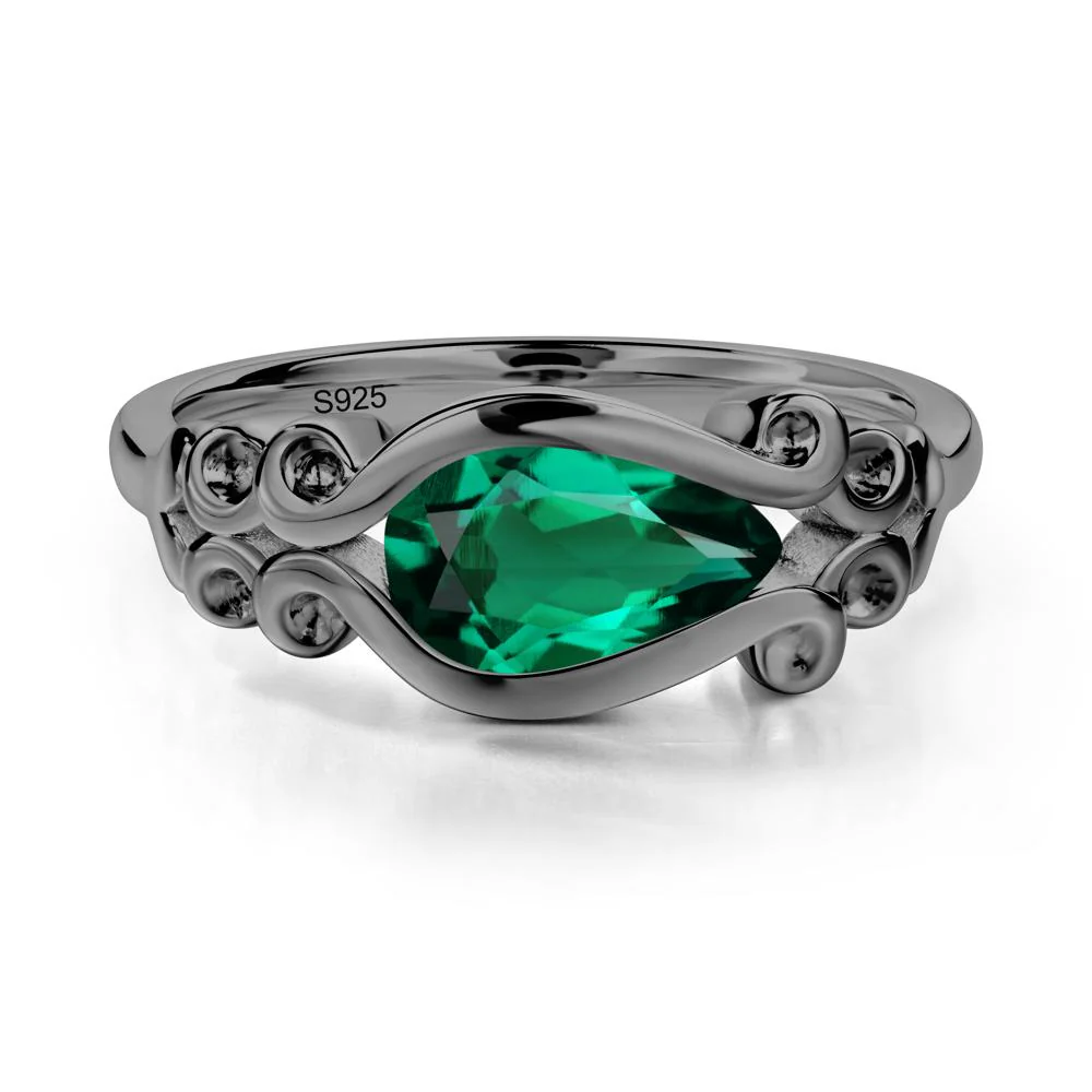 Emerald Scrollwork Ring - Image 6