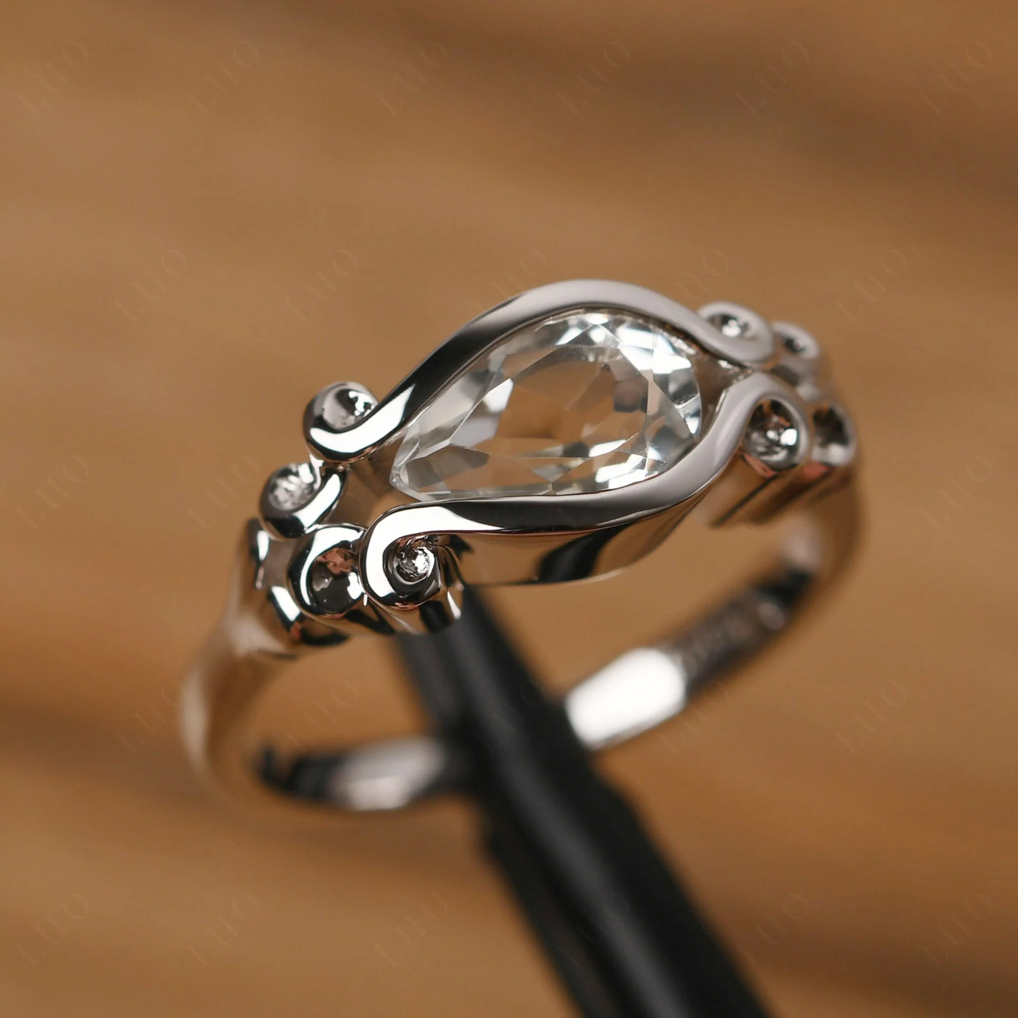 Green Amethyst Scrollwork Ring - Image 11