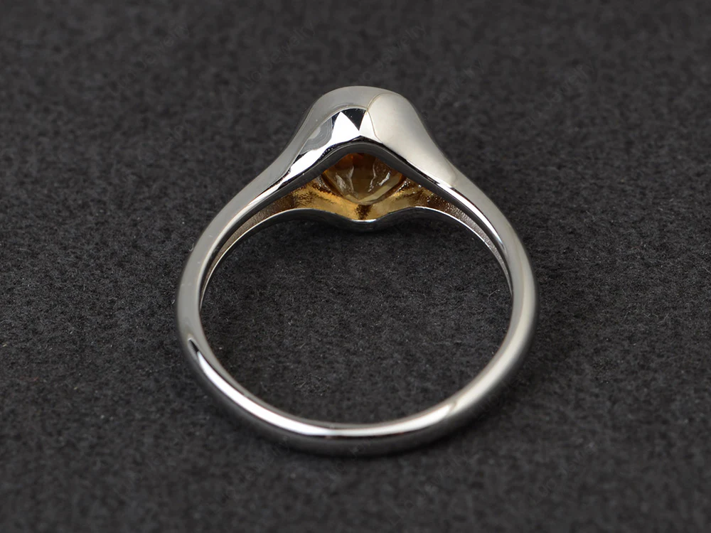 Simple Oval Bezel Set Citrine Ring - Image 3