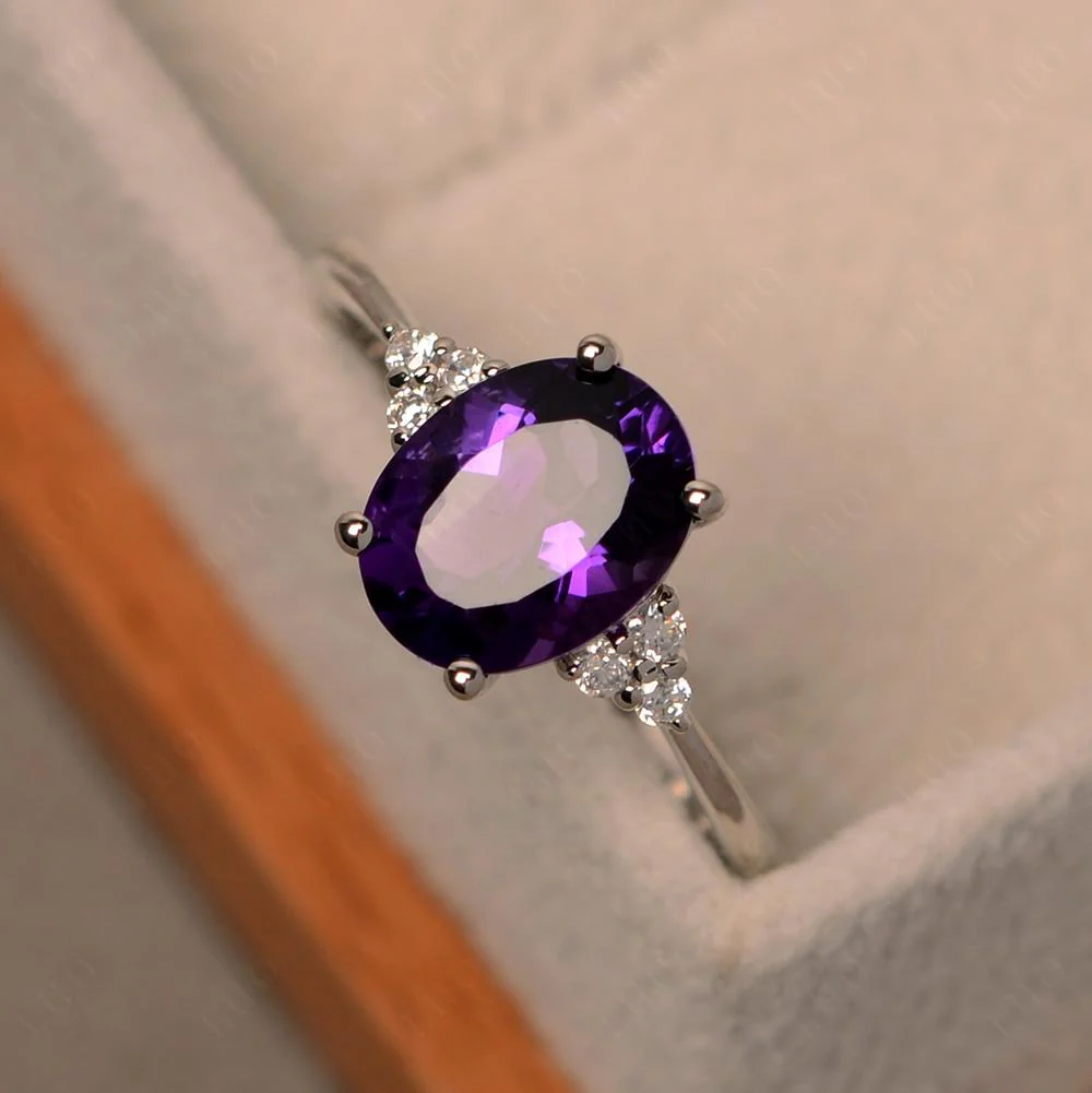 Simple Oval Amethyst Ring - Image 11