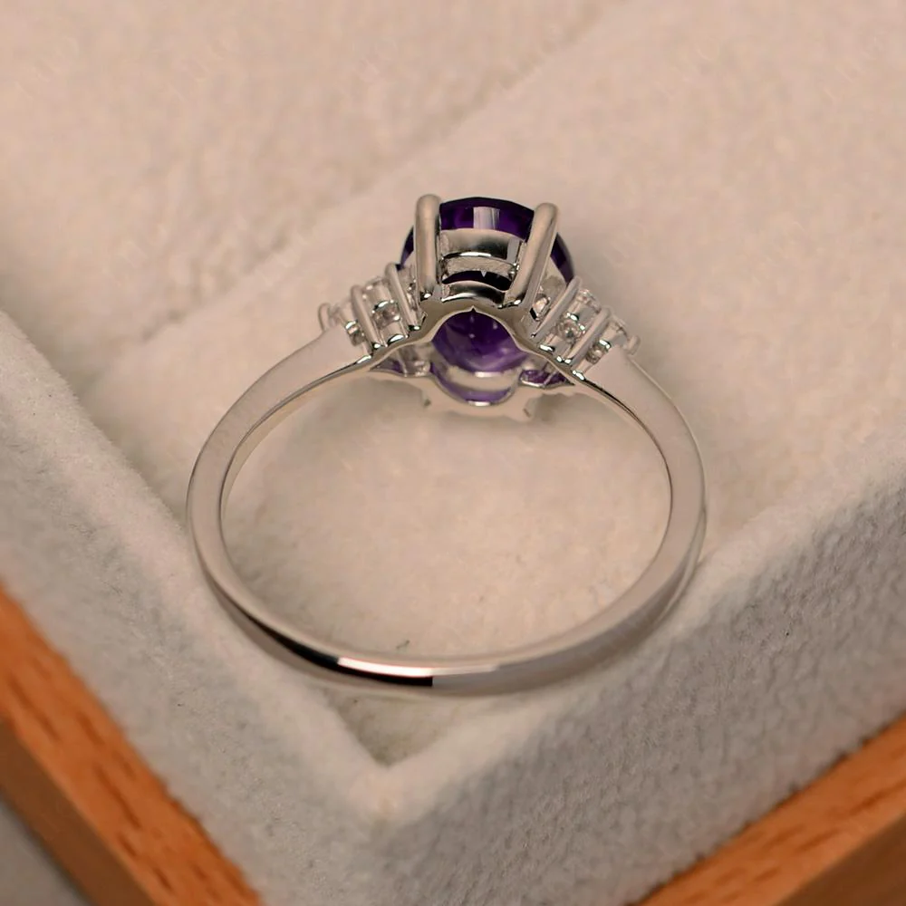 Simple Oval Amethyst Ring - Image 12