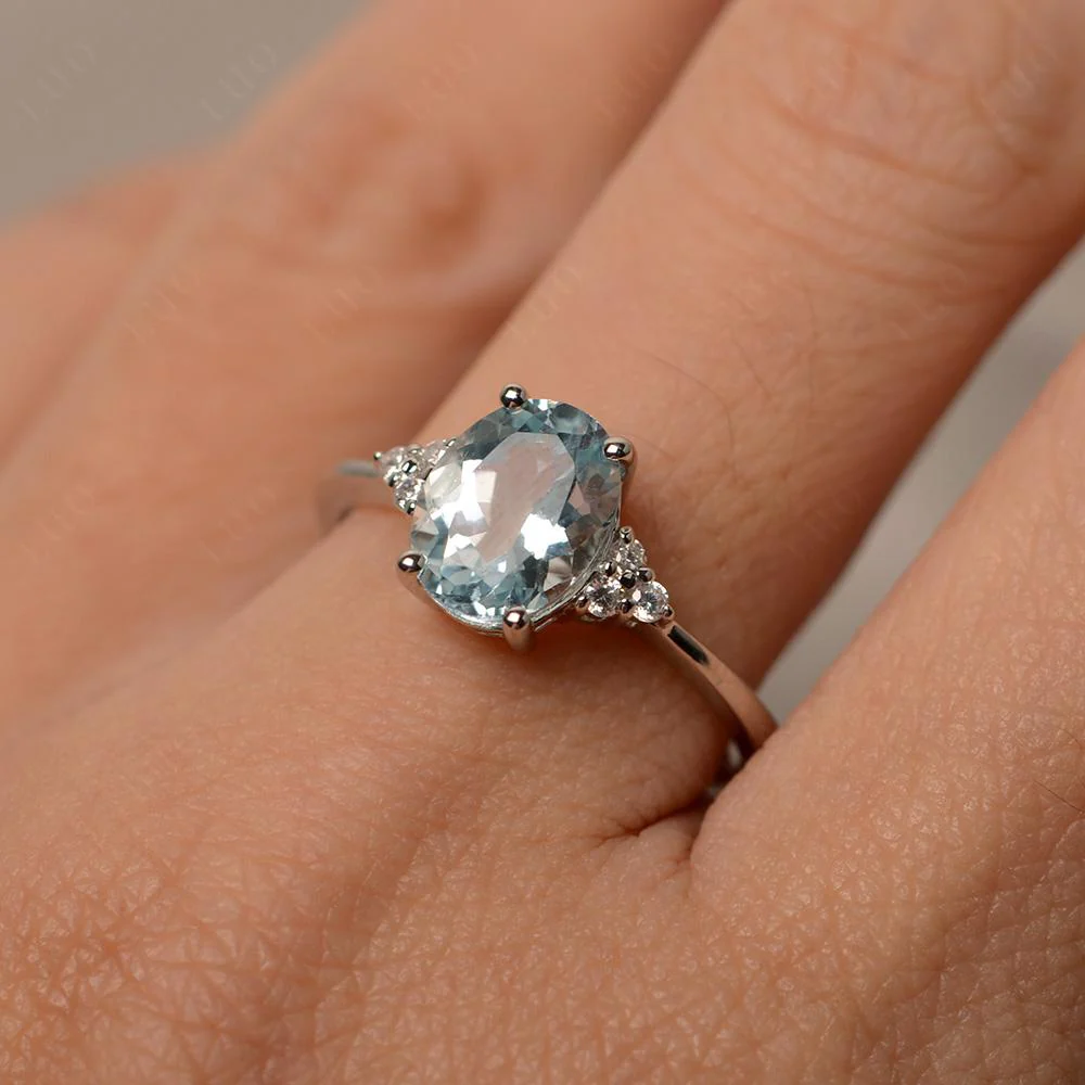 Simple Oval Aquamarine Ring - Image 13