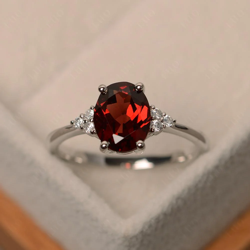 Simple Oval Garnet Ring - Image 10