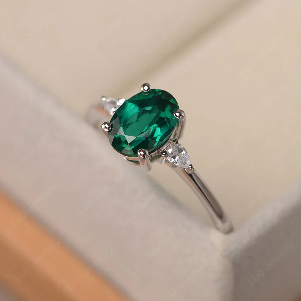 Emerald Oval Engagement Ring - Image 2