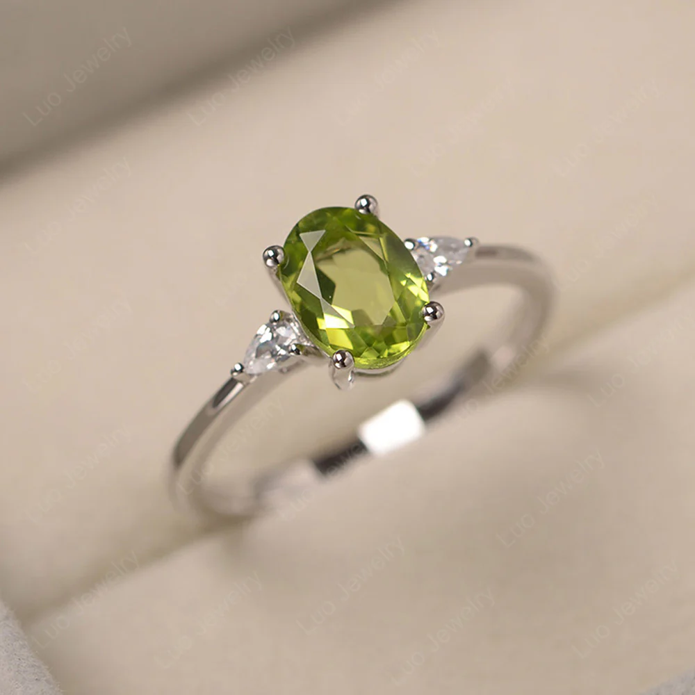 Peridot Oval Engagement Ring - Image 3