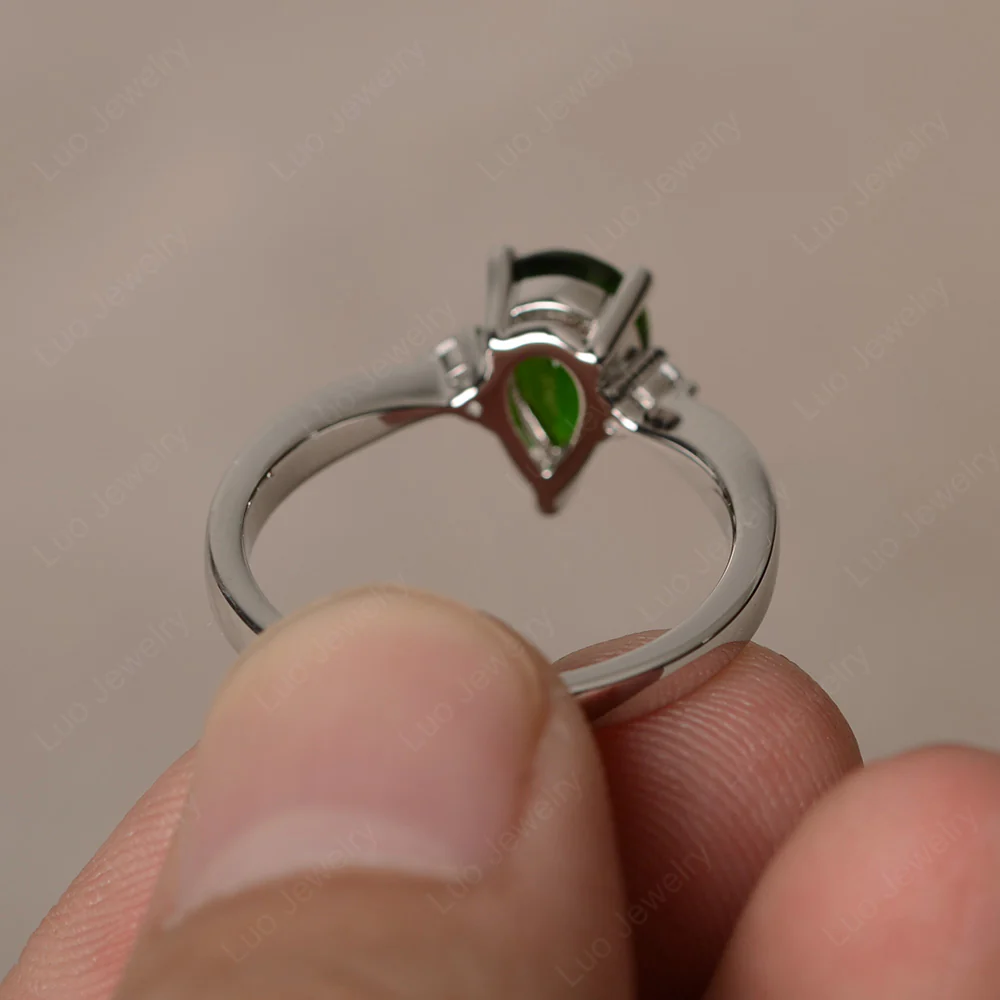 Pear Shaped Diopside Trilogy Ring - Image 3