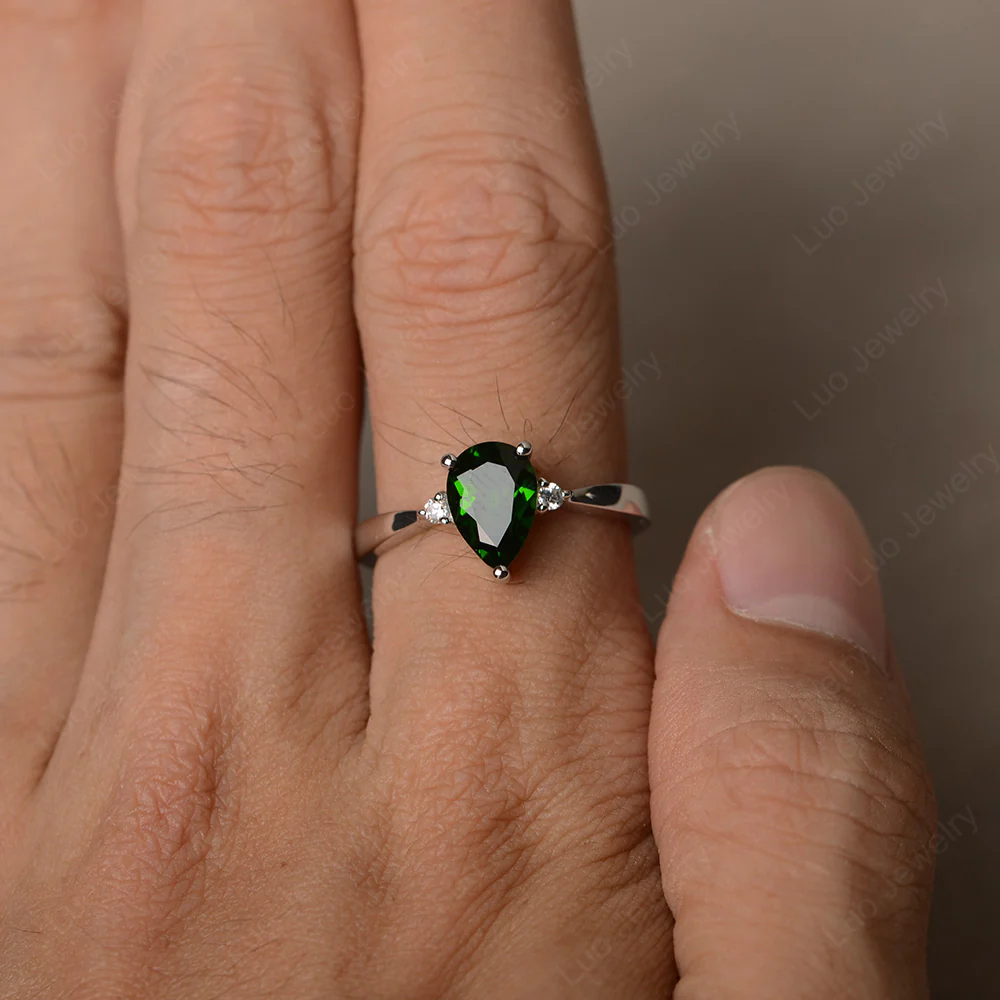 Pear Shaped Diopside Trilogy Ring - Image 4