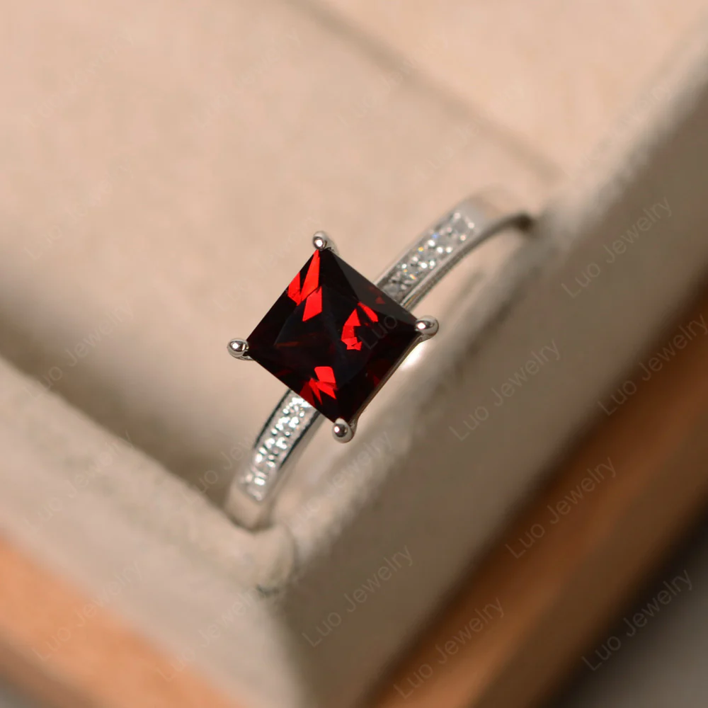 Simple Princess Cut Garnet Ring - Image 2