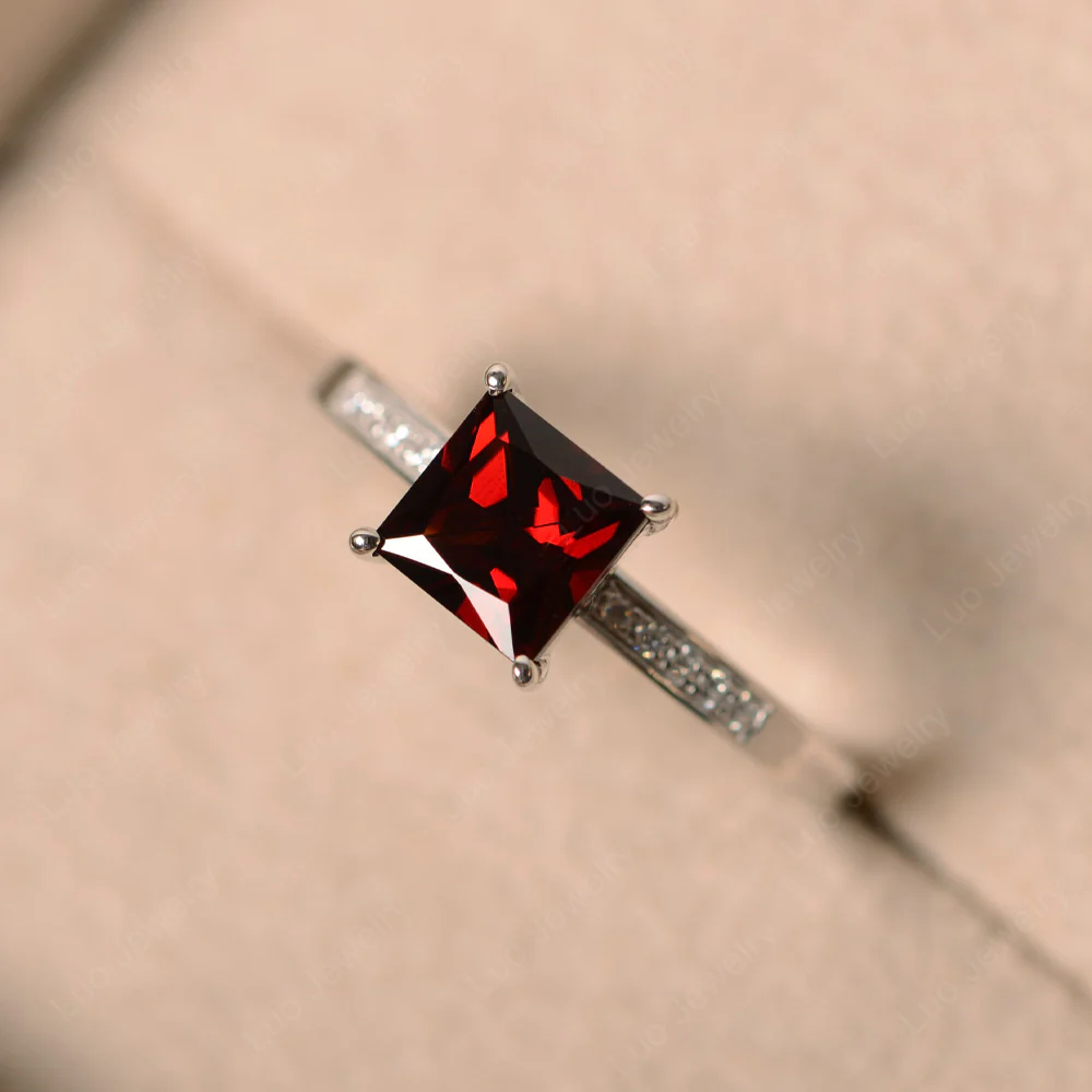 Simple Princess Cut Garnet Ring - Image 5