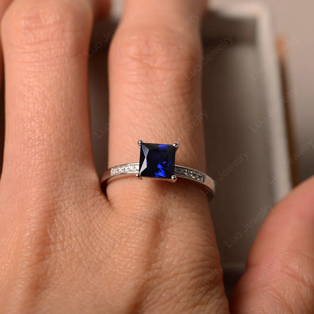 Simple Princess Cut Sapphire Ring - Image 5