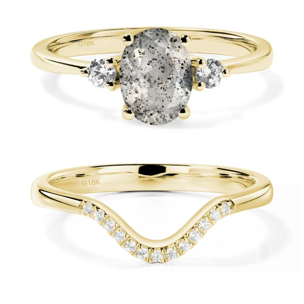 Simple Trilogy Oval Herkimer Diamond Ring - Image 21