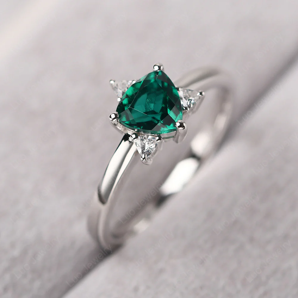 Trillion Cut Emerald Ring - Image 2