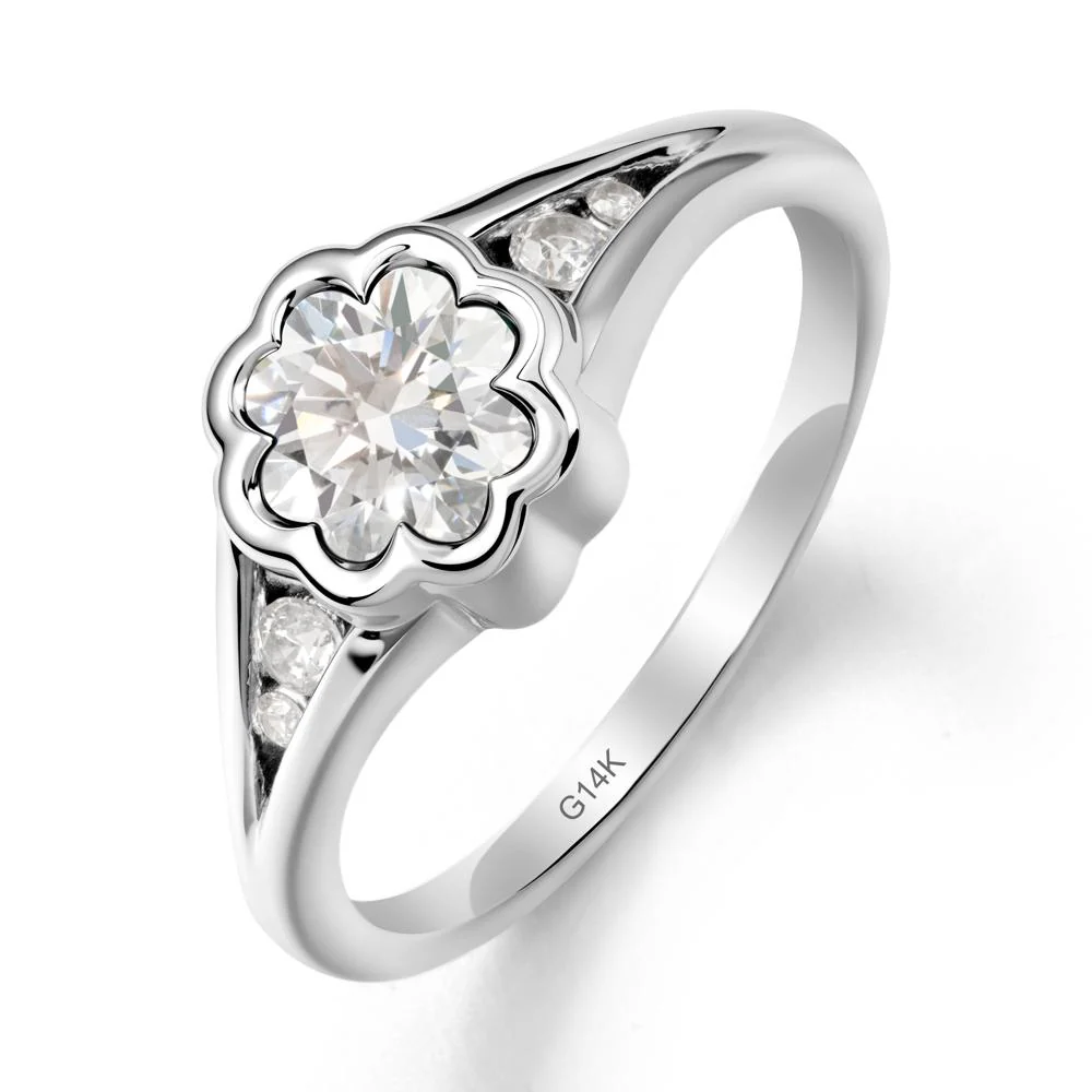 Split Band Flower Shaped Diamond Ring - Image 3