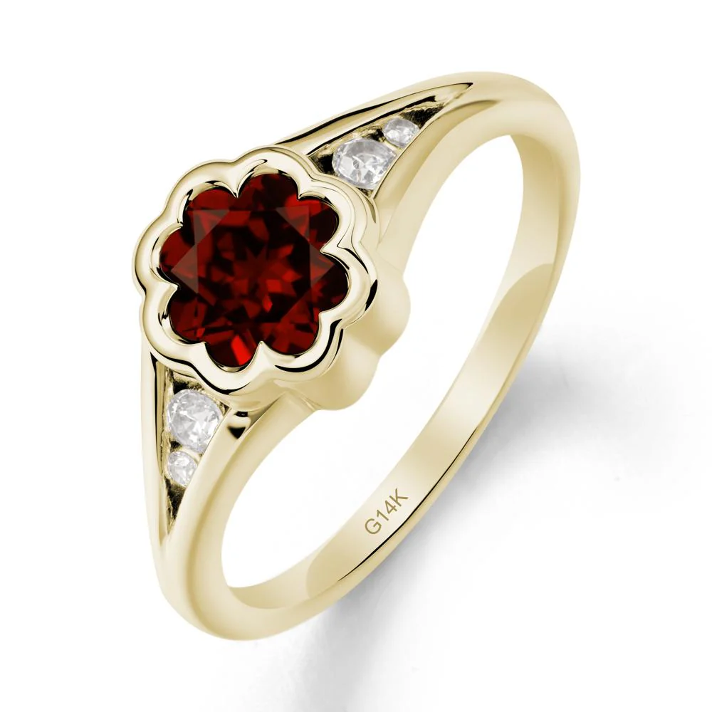 Split Band Flower Shaped Garnet Ring - Image 3