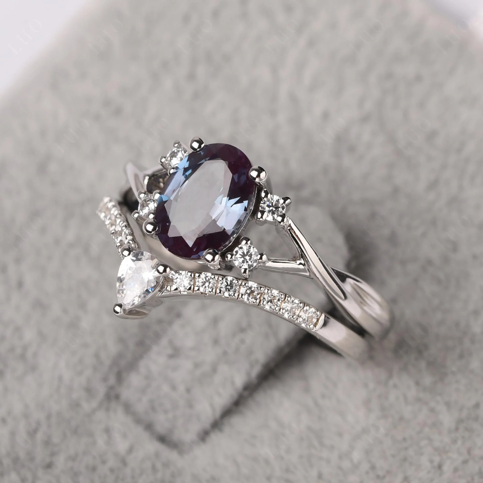 Alexandrite Oval Engagement Ring with Wedding Band - Image 30