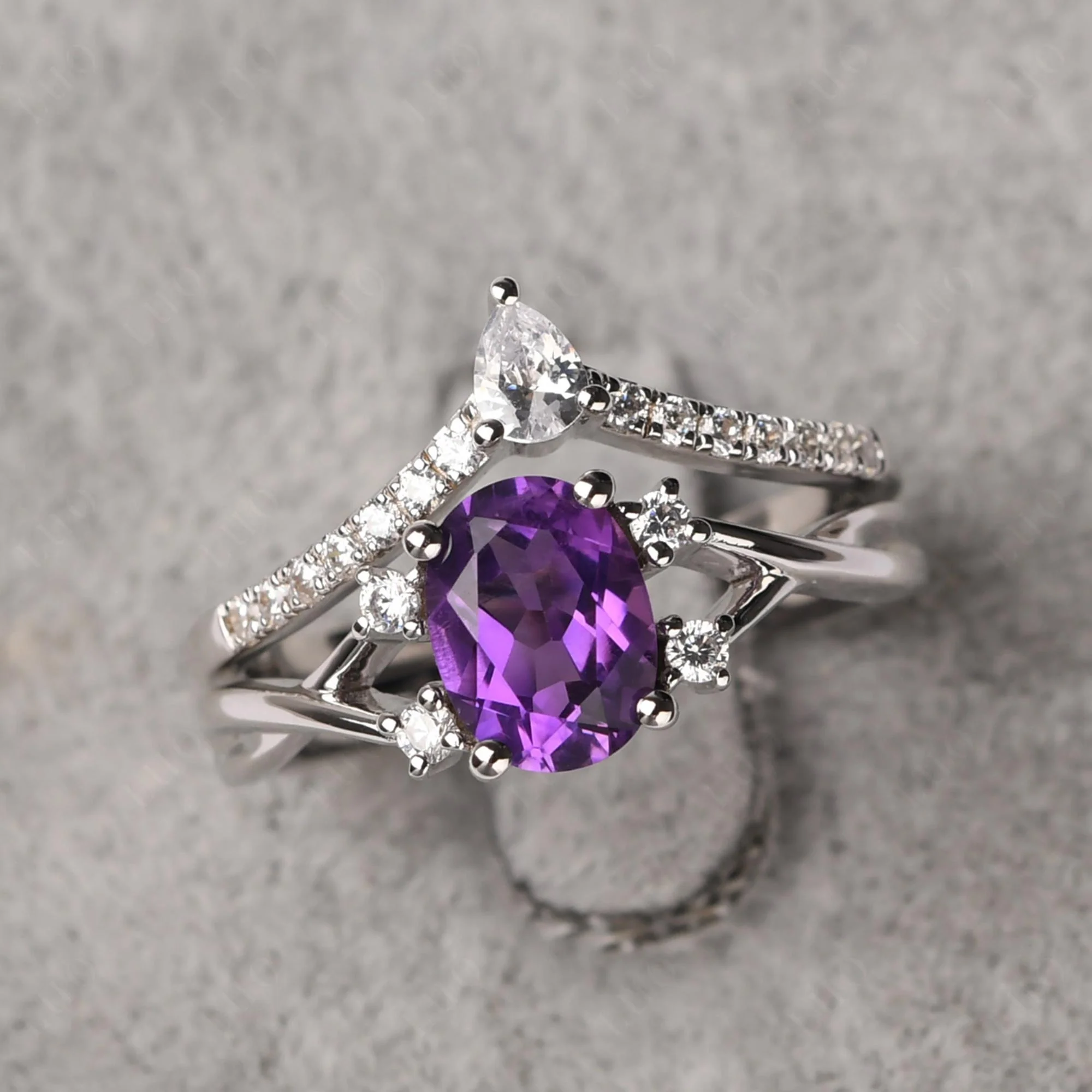 Oval Amethyst Wedding Ring Set - Image 29