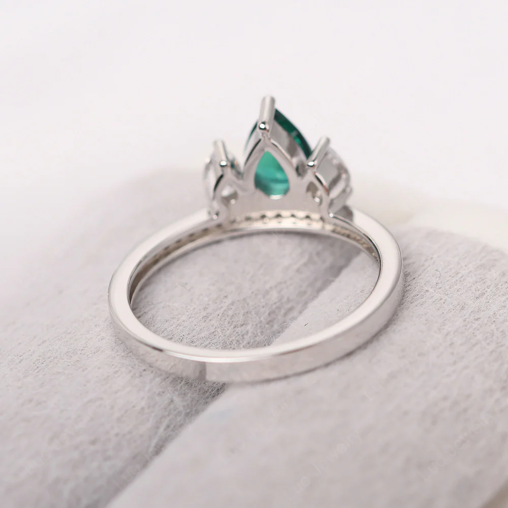 Emerald Pear Cut Crown Ring - Image 3