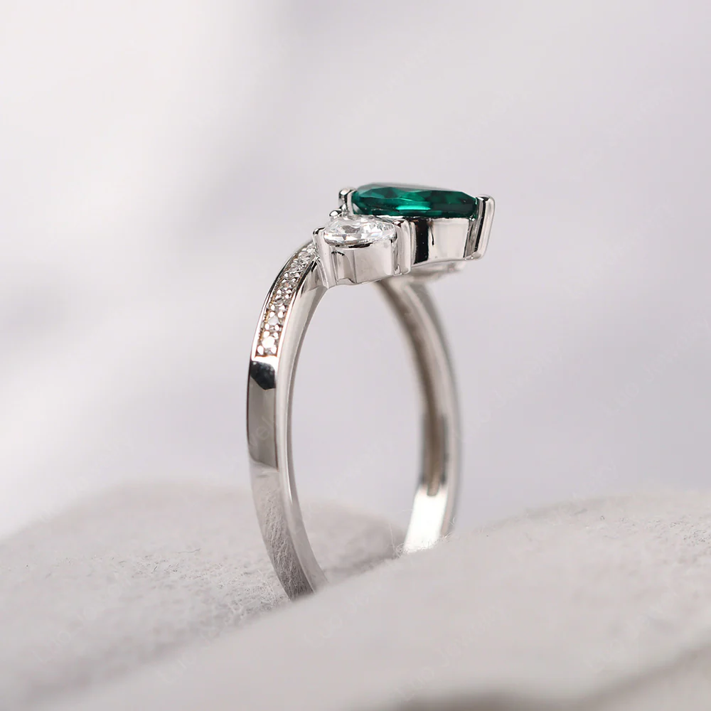 Emerald Pear Cut Crown Ring - Image 4
