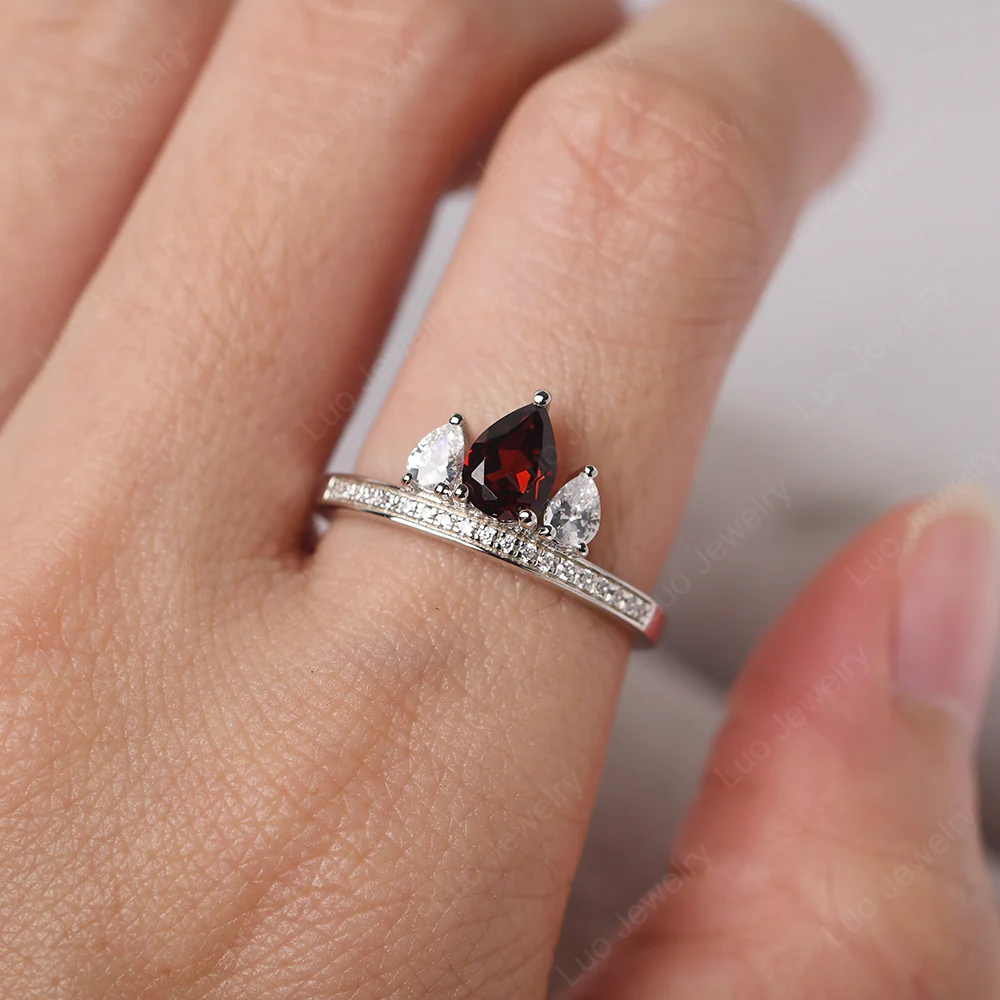 Garnet 3 Stone Mothers Ring - Image 5