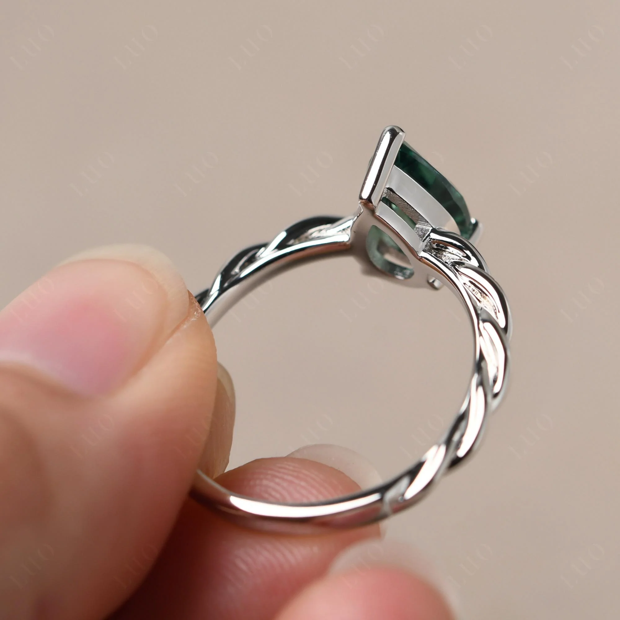 Teardrop Green Sapphire Solitaire Ring - Image 12