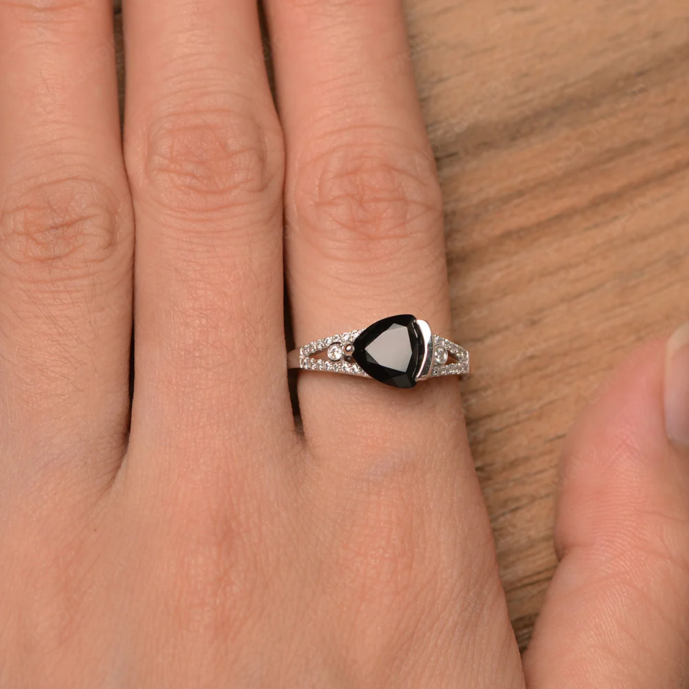 Trillion Cut Black Spinel Horizontal Ring - Image 4