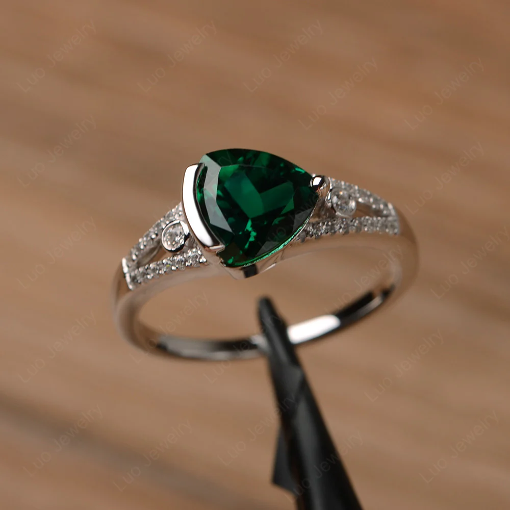 Trillion Cut Emerald Horizontal Ring