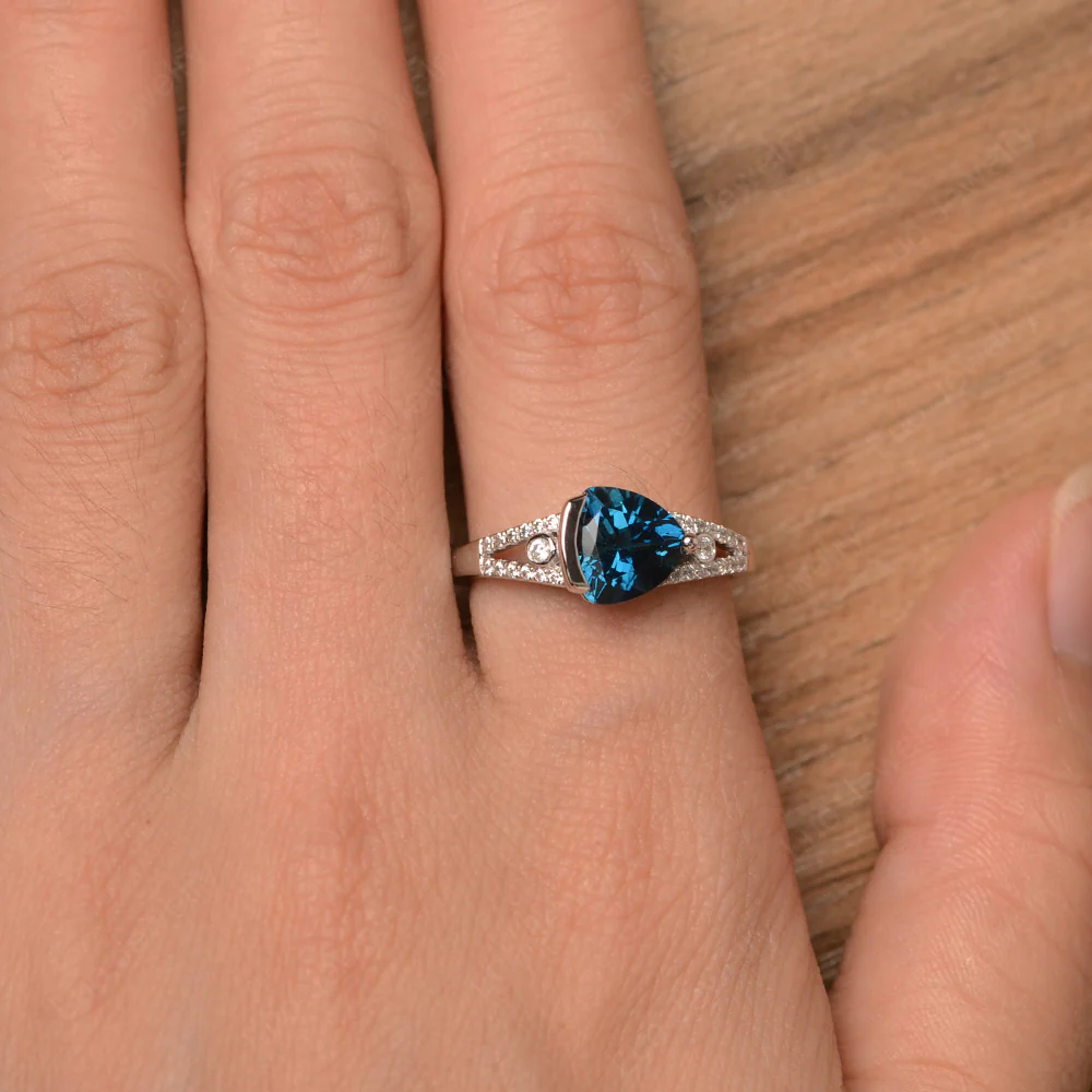 Trillion Cut London Blue Topaz Horizontal Ring - Image 4