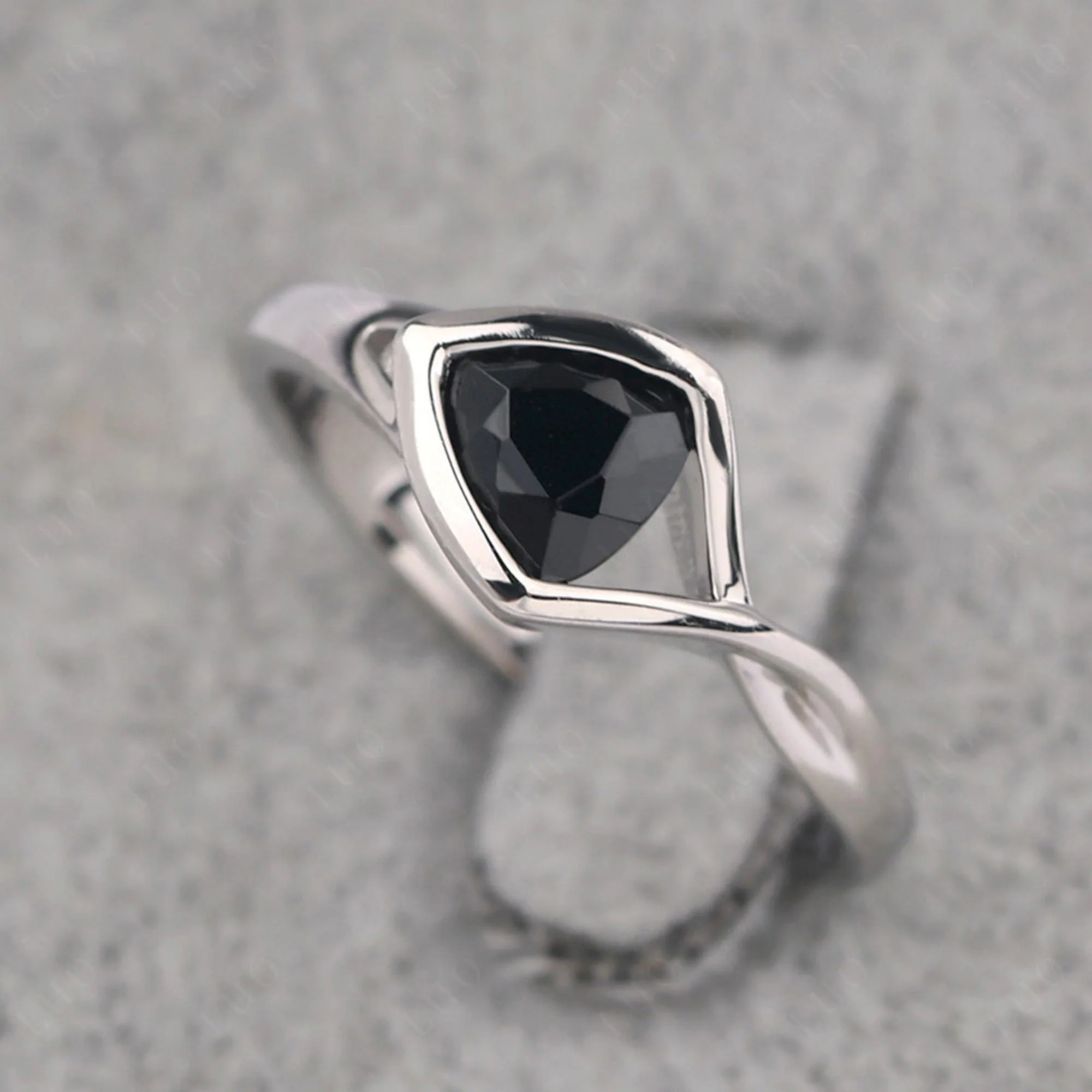 Trillion Cut Simple Black Spinel Ring - Image 10