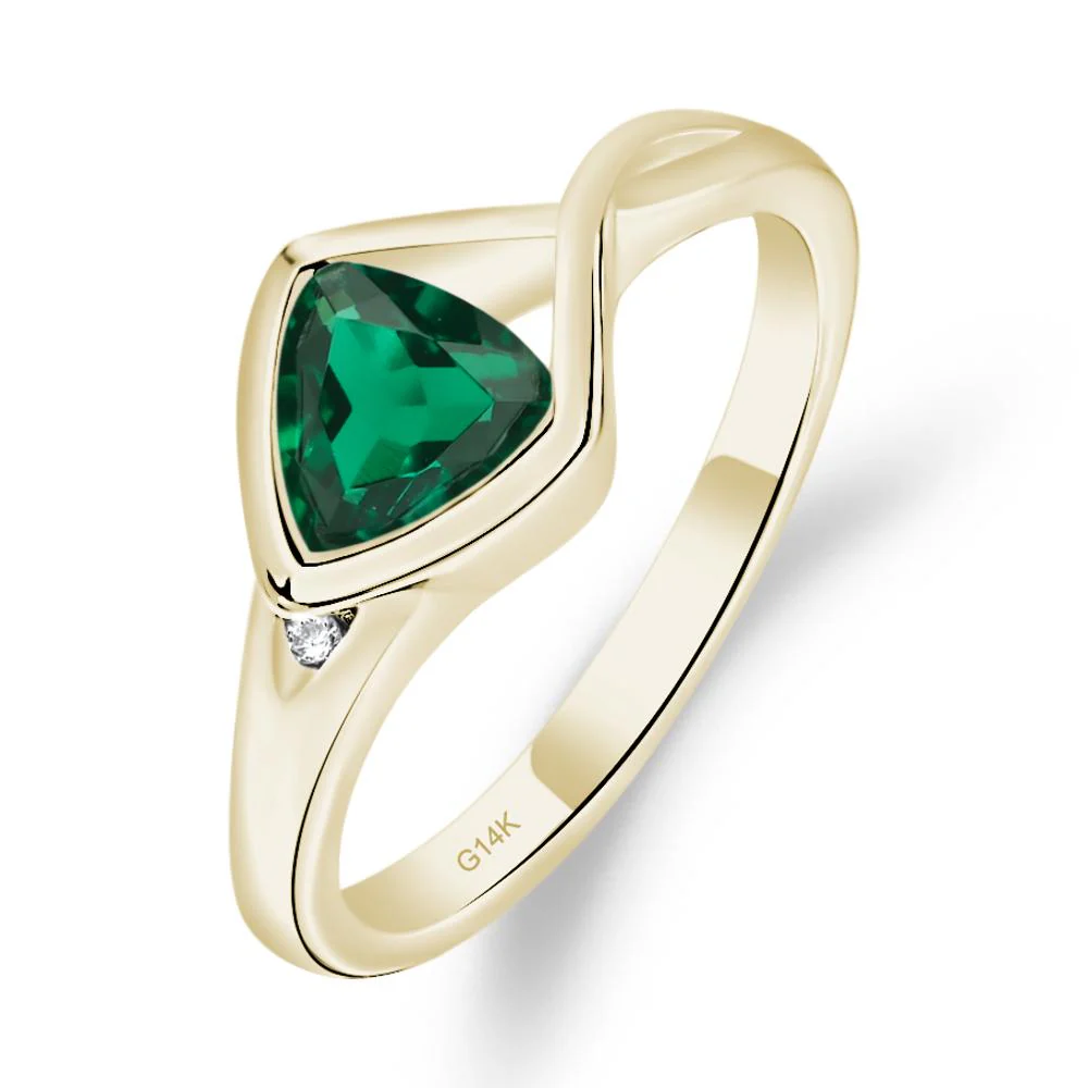 Trillion Cut Simple Emerald Ring - Image 8