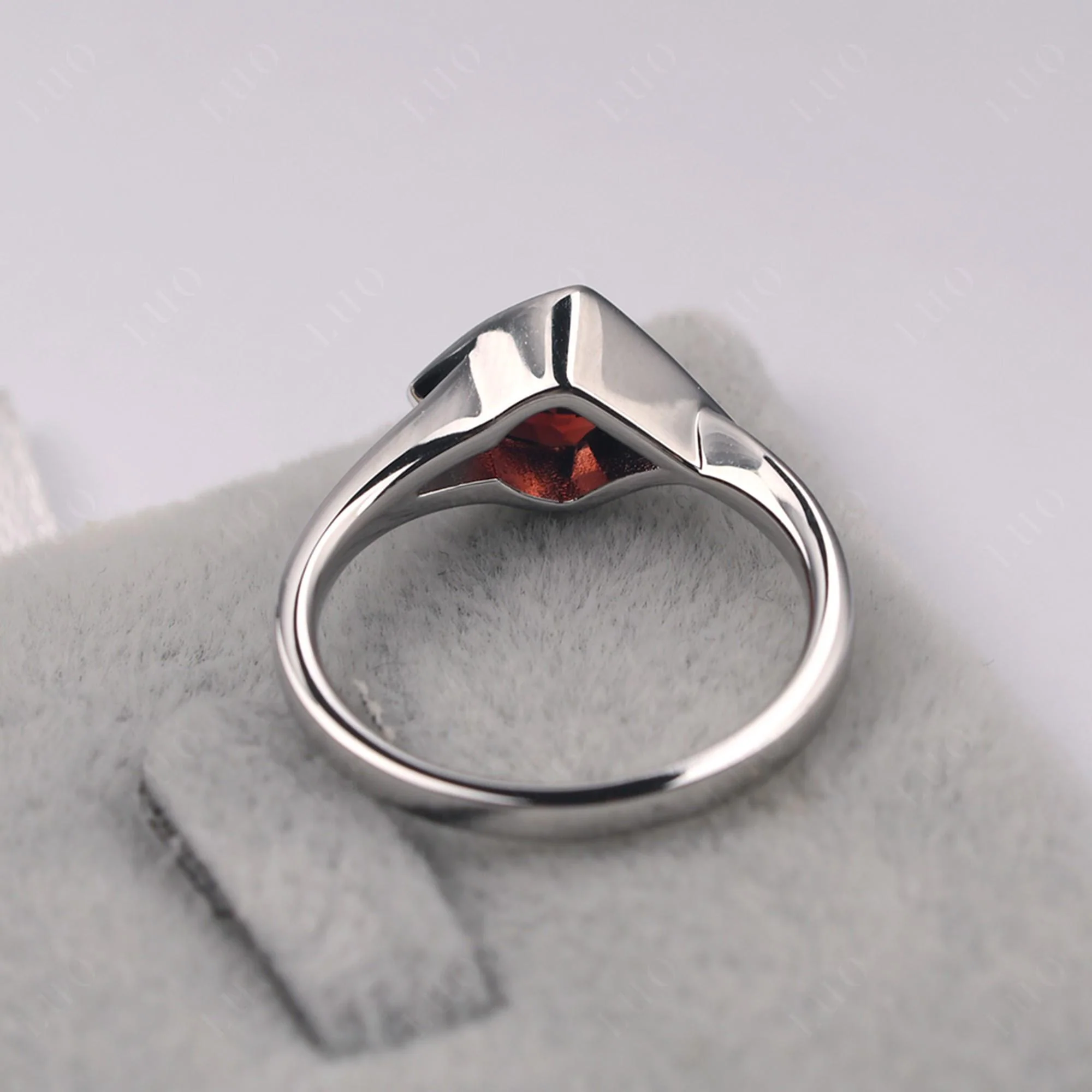 Garnet Arrowhead Ring - Image 12