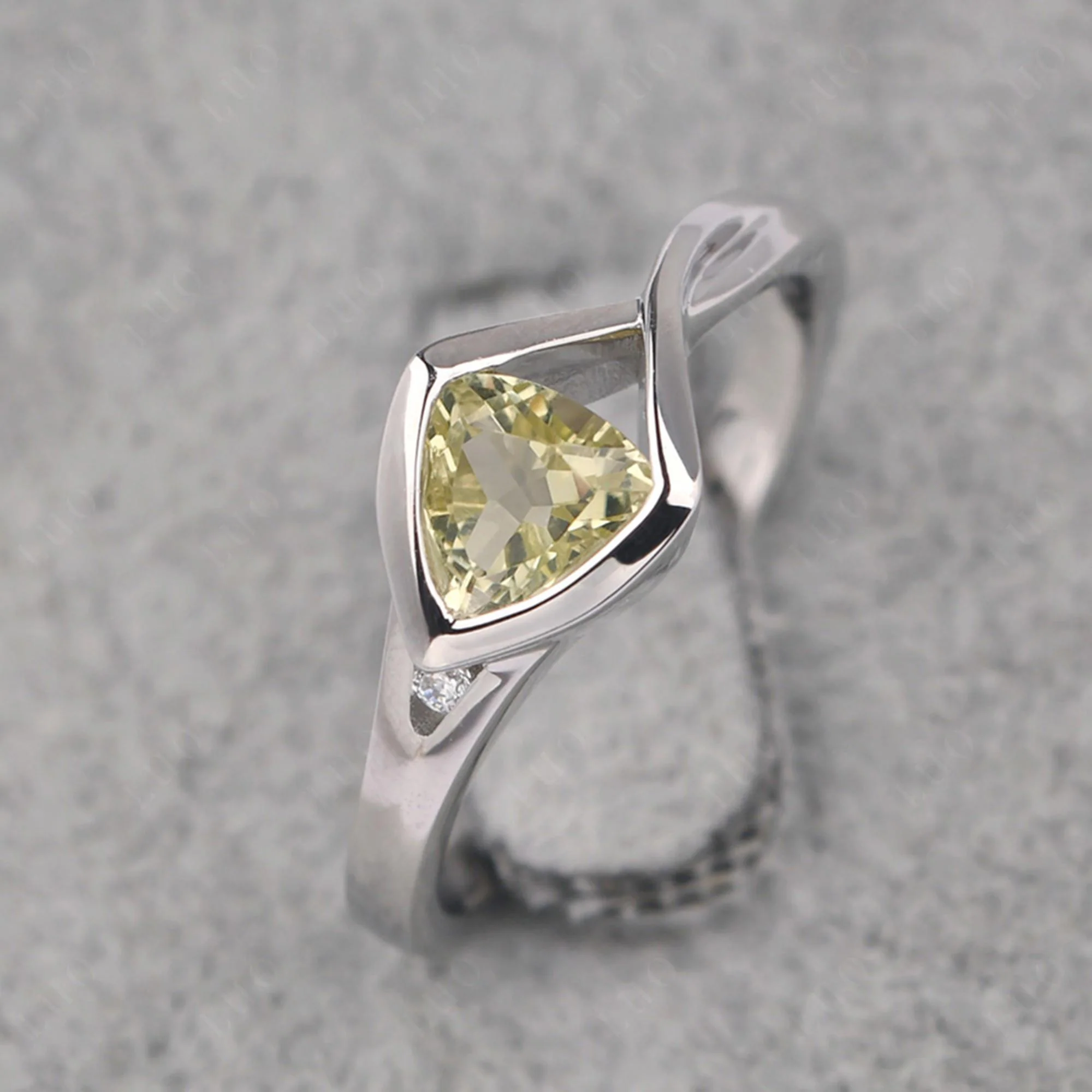 Lemon Quartz Arrowhead Ring - Image 10