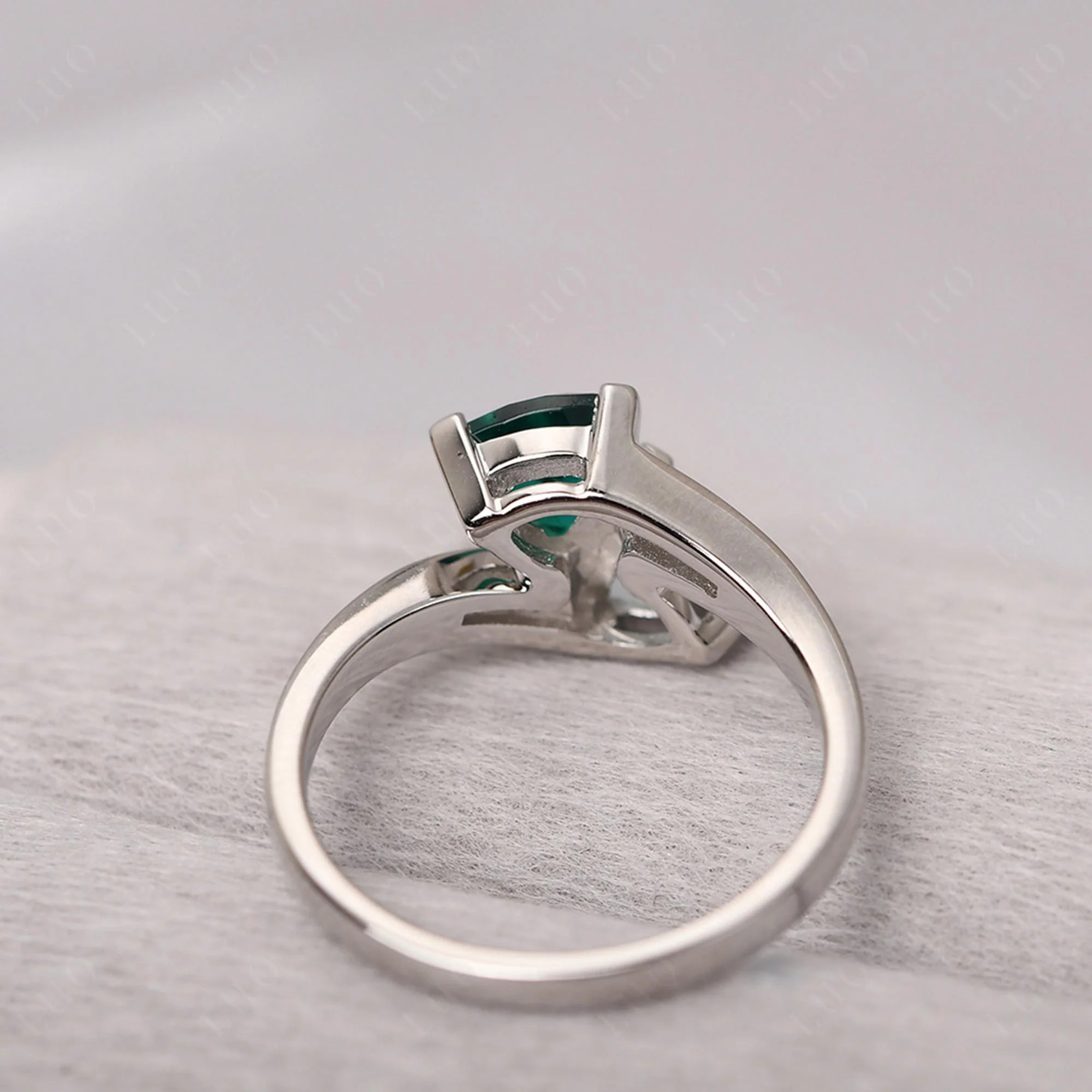 Aquamarine and Emerald Ring - Image 32