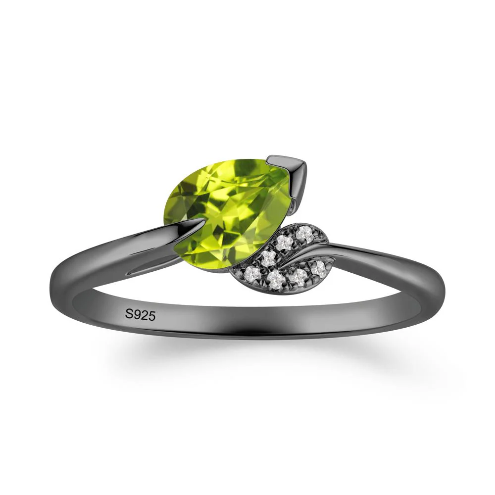 Twisted Leaf Pear Cut Peridot Ring - Image 5