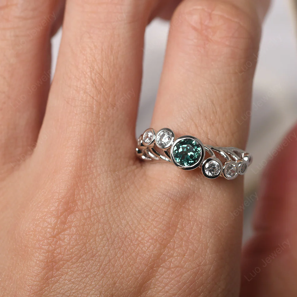 Twisted Multi Stone Green Sapphire Ring - Image 4