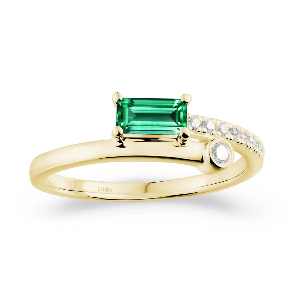 Unique Emerald Baguette Ring for Everyday Wear - Image 2