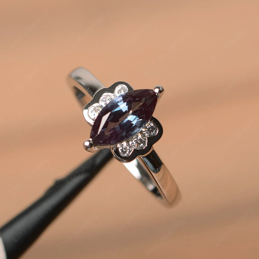 Unique Alexandrite Marquise Cut Ring - Image 2