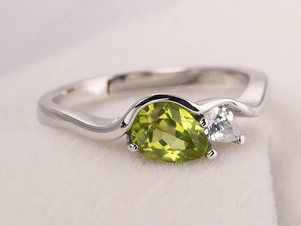 Unique 2 Stones Peridot Mothers Ring - Image 2