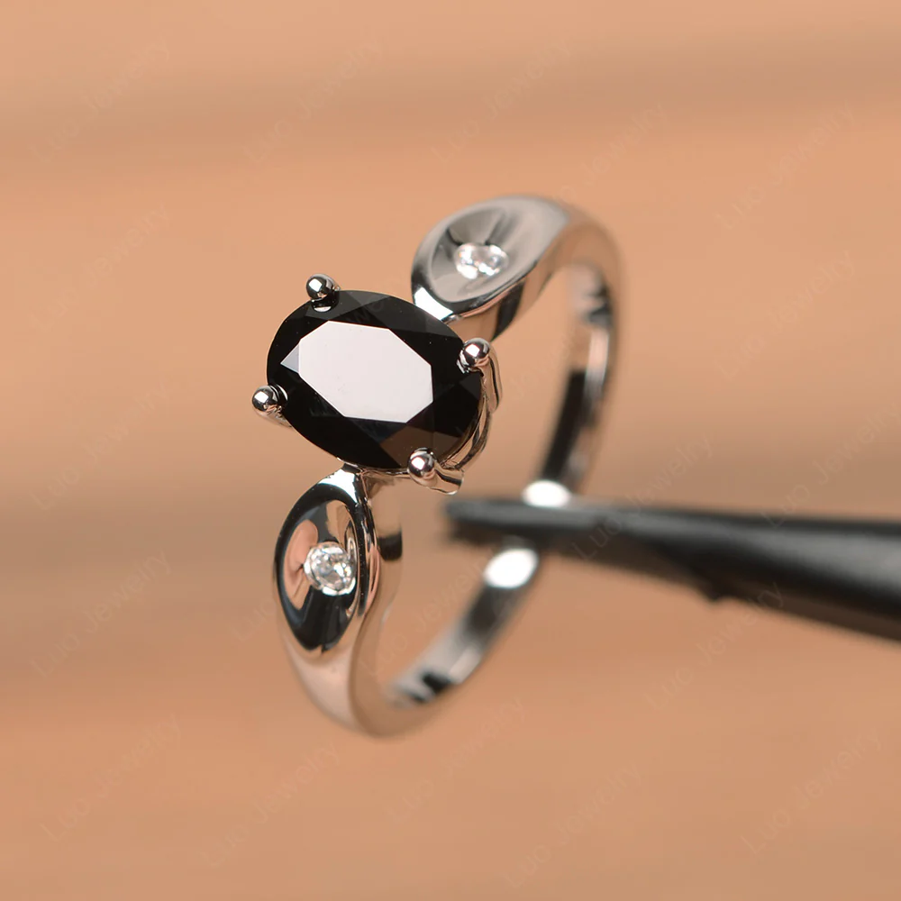 Unique Oval Cut Black Spinel Ring - Image 2
