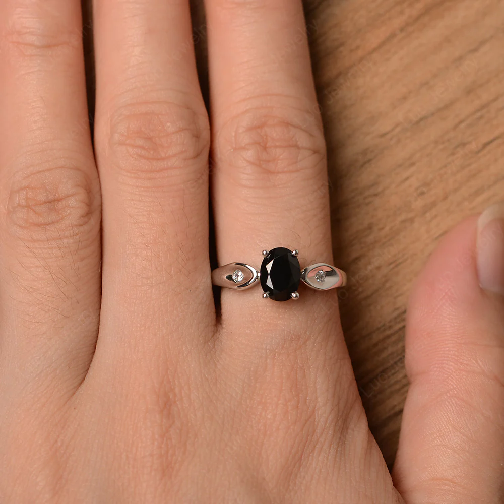 Unique Oval Cut Black Spinel Ring - Image 4