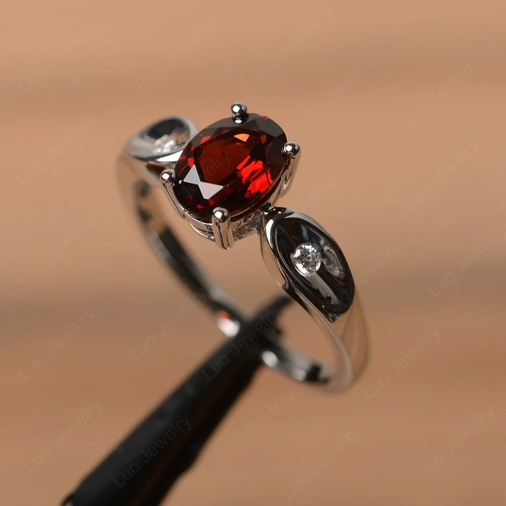 Unique Oval Cut Garnet Ring - Image 2