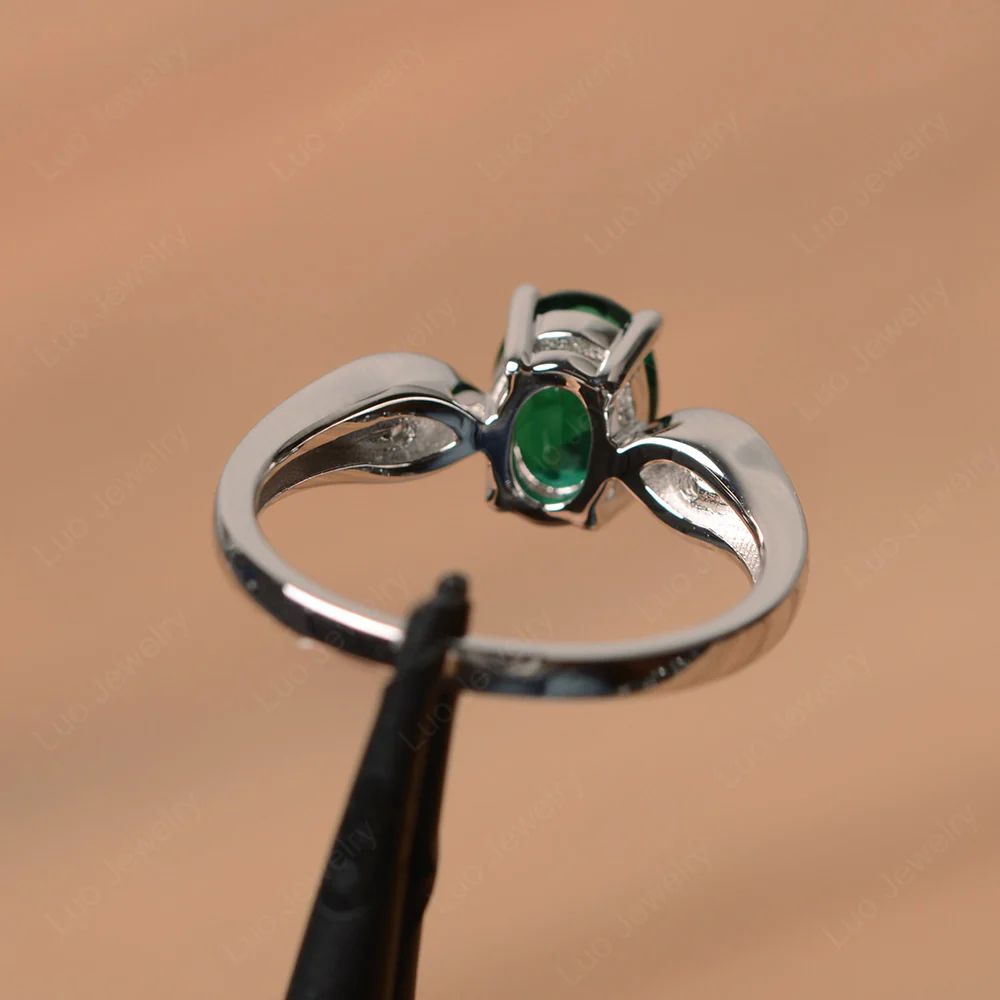 Unique Oval Cut Emerald Ring - Image 3