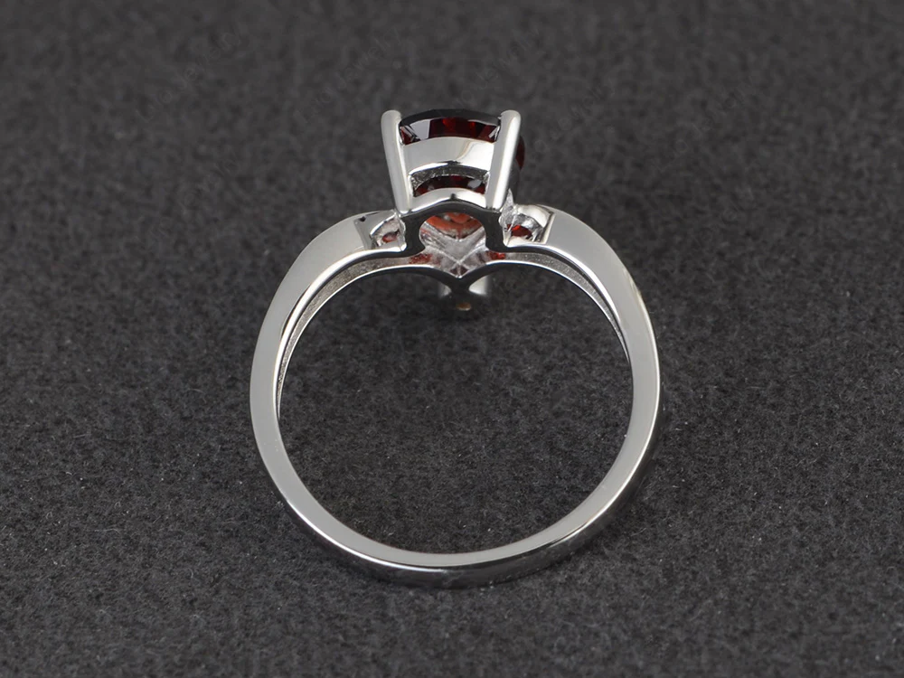 Unique Pear Shaped Garnet Ring Art Deco - Image 3