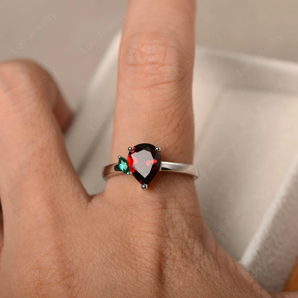 Unique Pear Shaped Garnet Ring - Image 4
