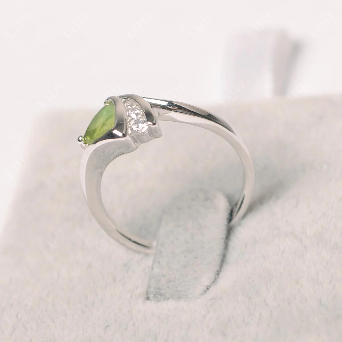Peridot Trillion Cut Engagement Ring - Image 12