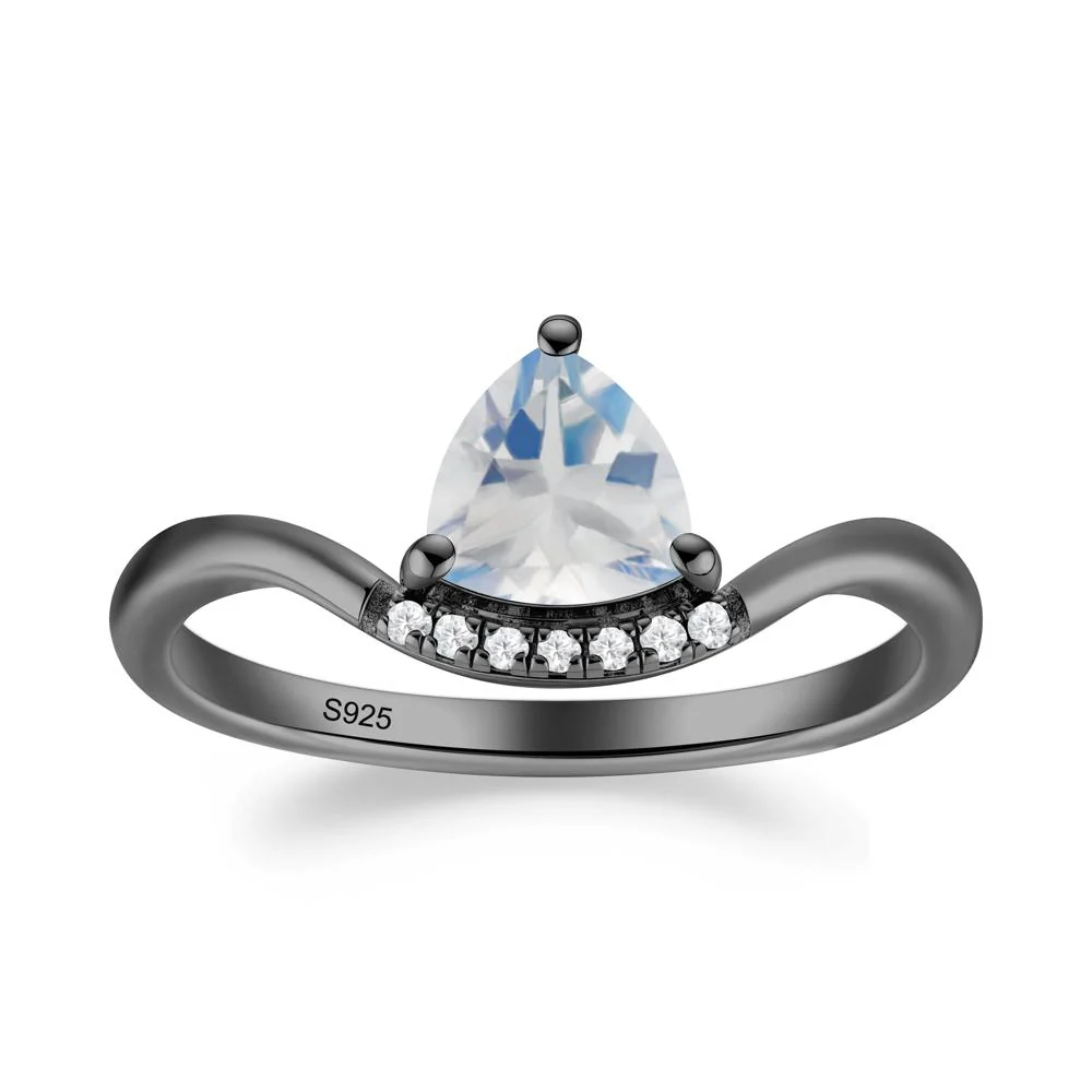 Unique Trilliant Cut Moonstone Ring - Image 3